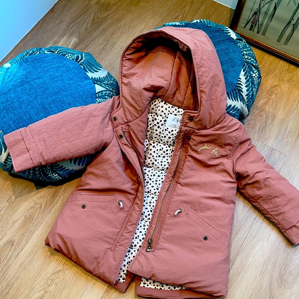 Zara kids Puffer Jacket with lining.